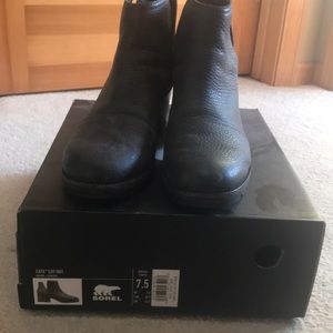 Sorel gray quarry pebbled leather Cate Cut Out bootie boot size 7.5